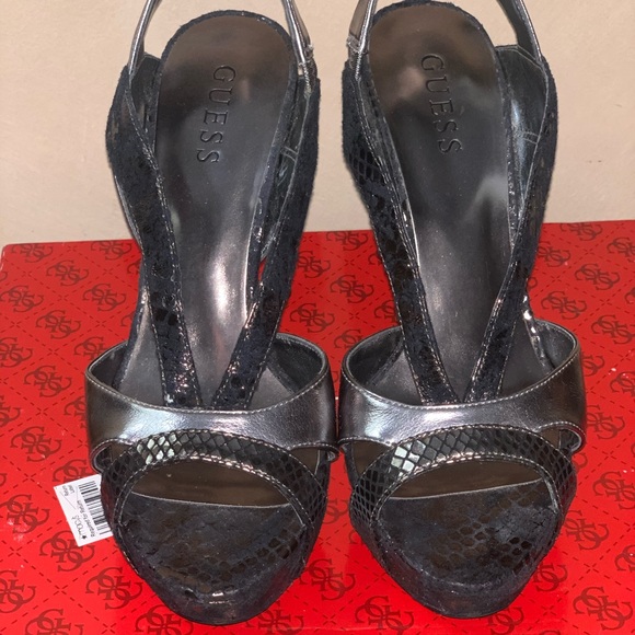 Guess platform heel - Picture 2 of 3